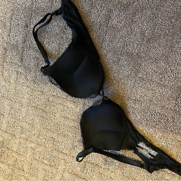 Victoria’s Secret bombshell bra - Picture 5 of 5